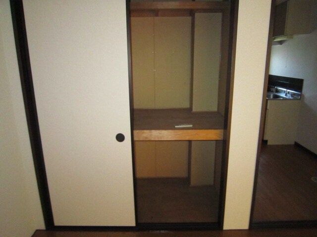 物件内観写真16　(収納)