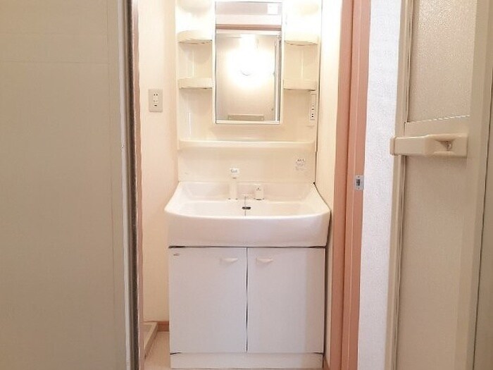 物件内観写真8　(洗面)