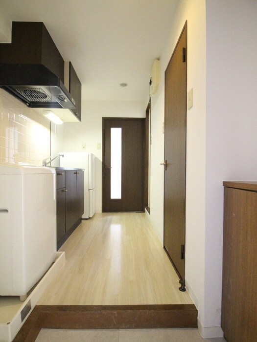 物件内観写真17　(玄関)