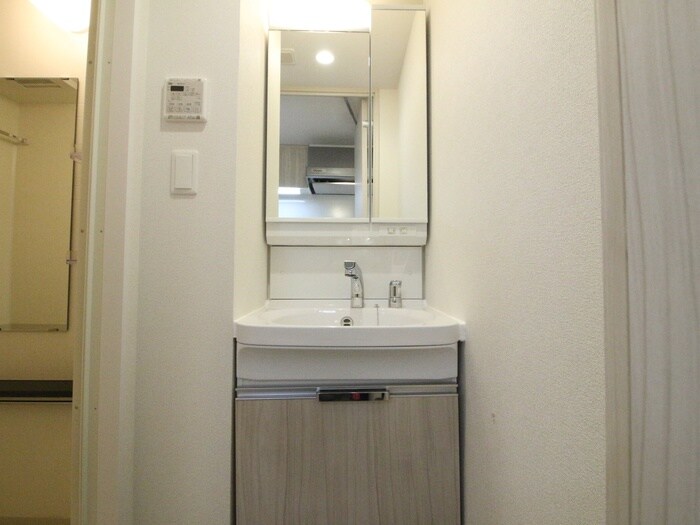 物件内観写真13　(洗面)