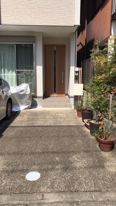 川北町貸家のエントランス部分