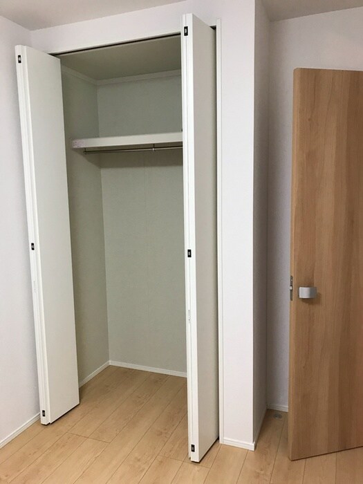 物件内観写真13　(収納)