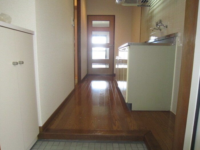 物件内観写真15　(玄関)