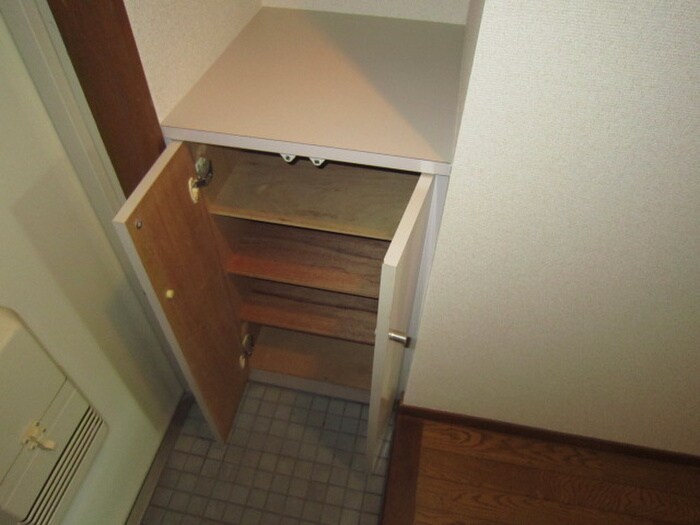 物件内観写真16　(靴箱)