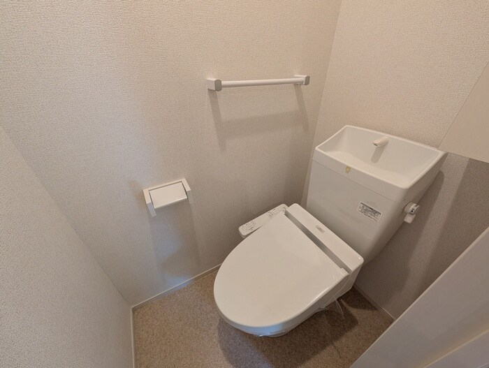 物件内観写真13　(トイレ)