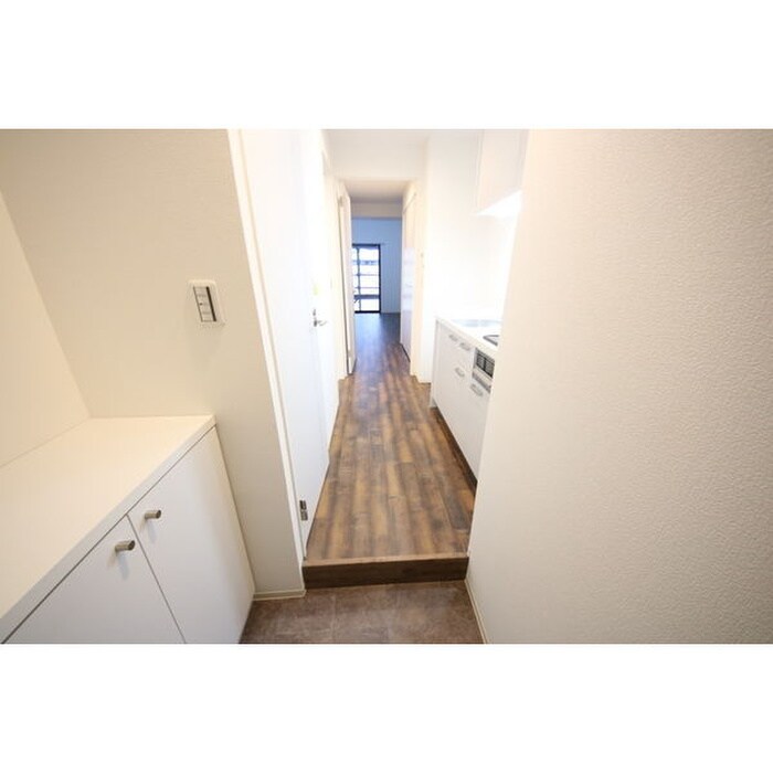 物件内観写真15　(廊下)