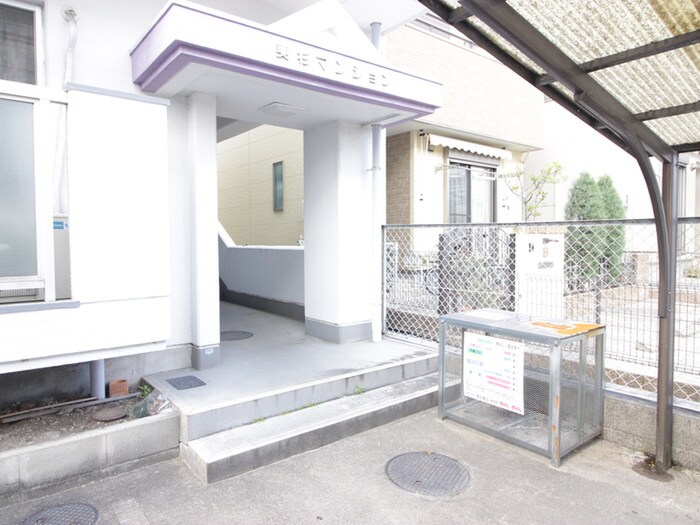 物件外観写真5　(エントランス部分)