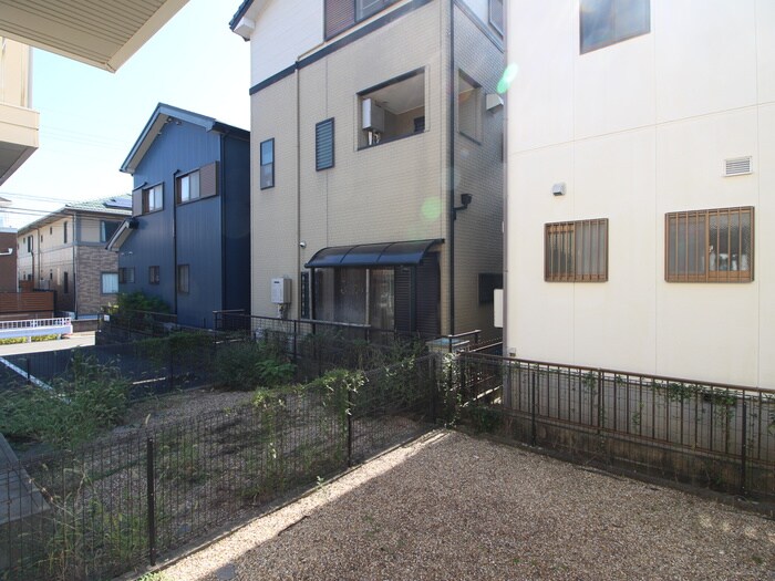 物件内観写真22　(室内からの展望)