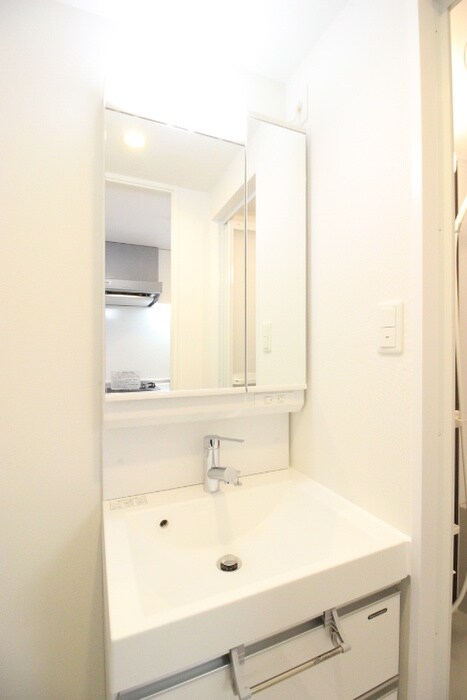 物件内観写真11　(洗面)
