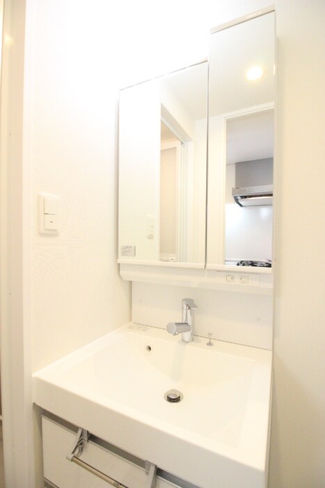 物件内観写真11　(洗面)