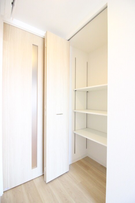 物件内観写真14　(収納)