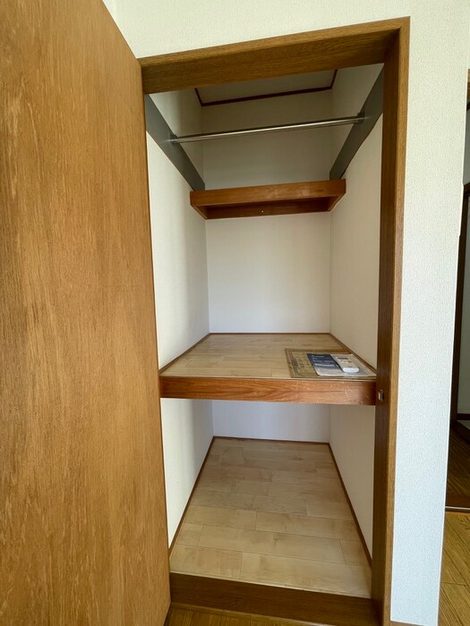 物件内観写真12　(収納)