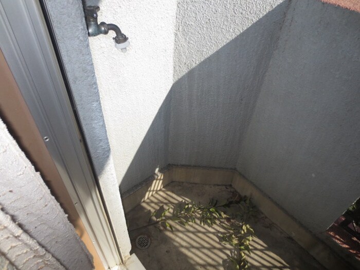 物件内観写真17　(洗濯機置場)