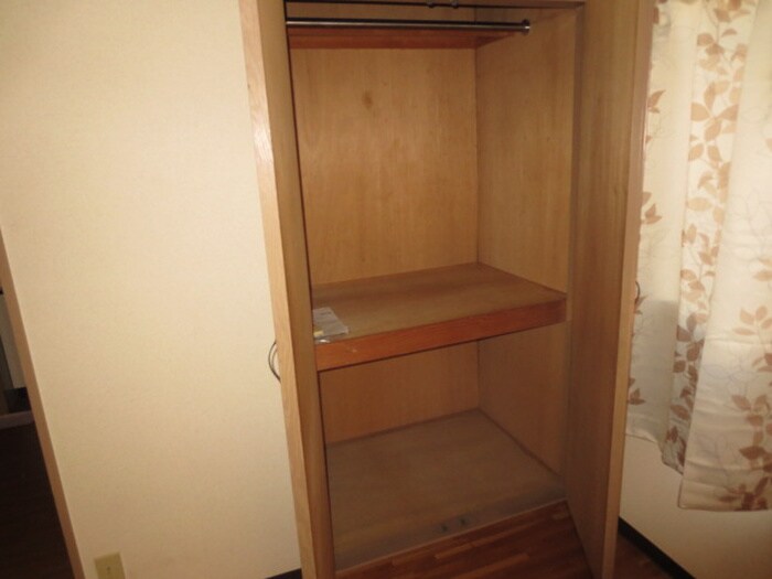 物件内観写真18　(収納)