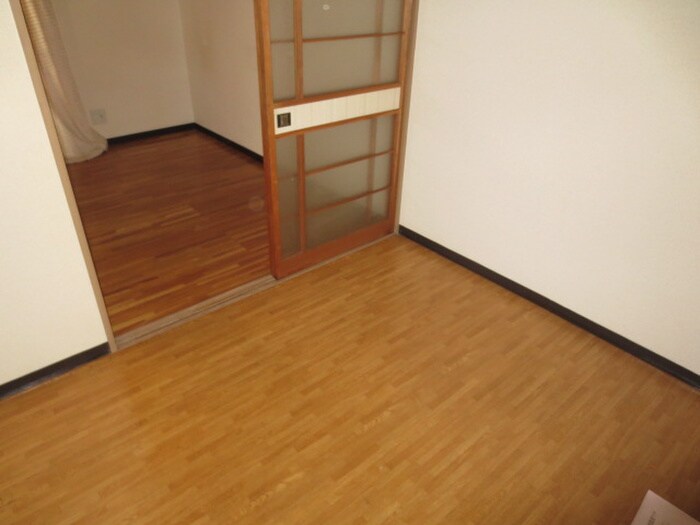 物件内観写真19　(居室)