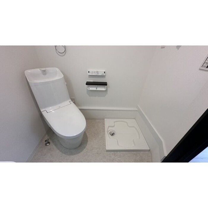 物件内観写真8　(トイレ)