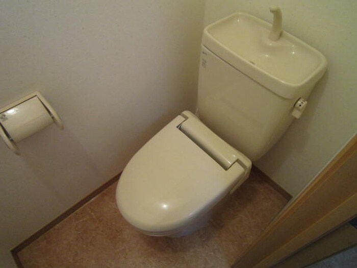 物件内観写真8　(トイレ)