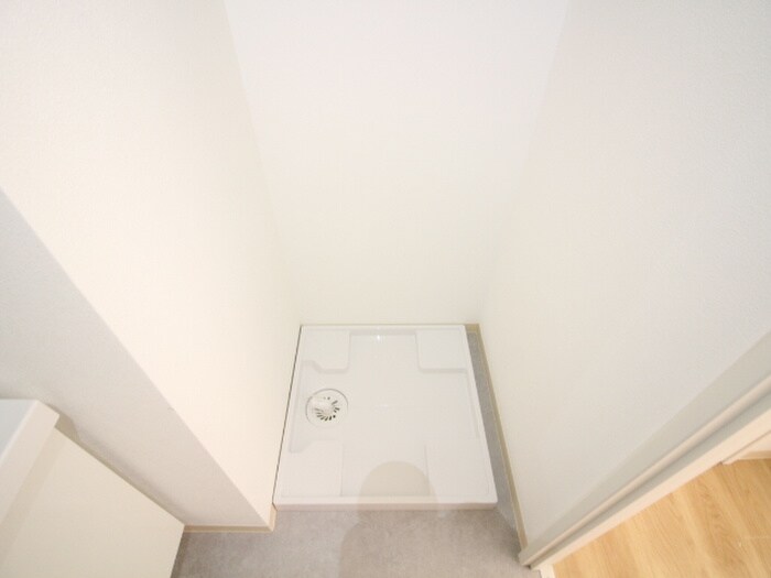 物件内観写真13　(洗濯機置場)