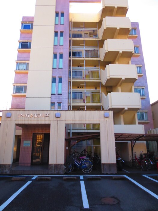 物件外観写真6　(エントランス部分)