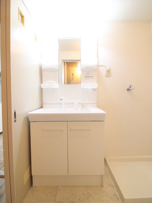 物件内観写真13　(洗面)