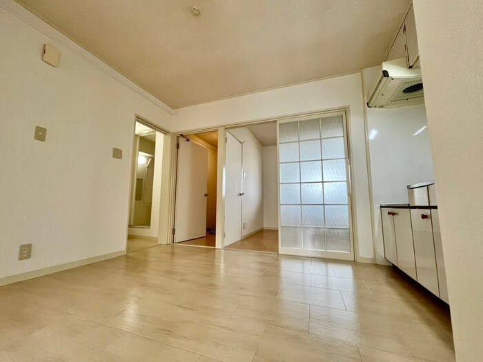 物件内観写真11　(居室)