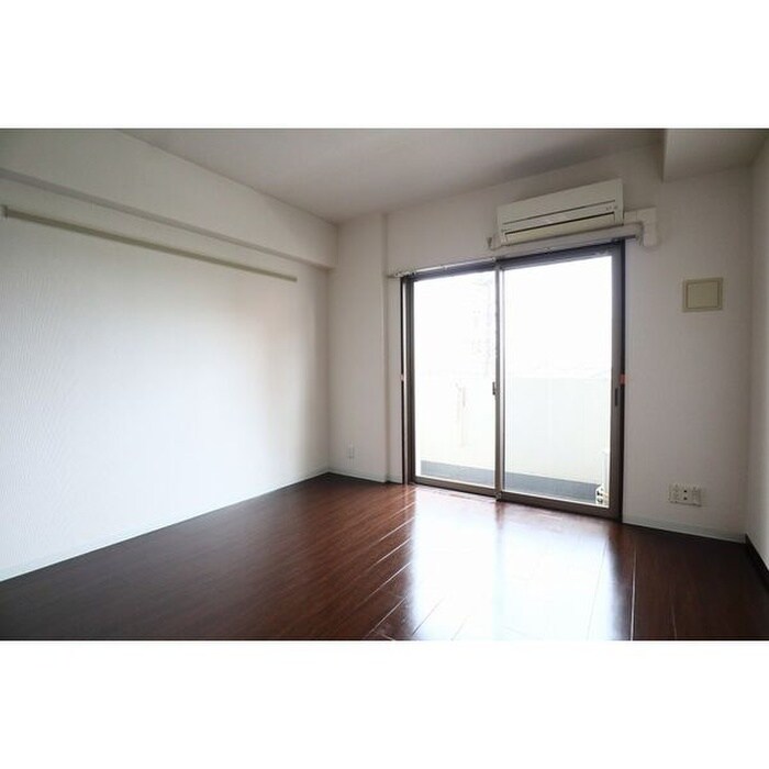 物件内観写真4　(居室)