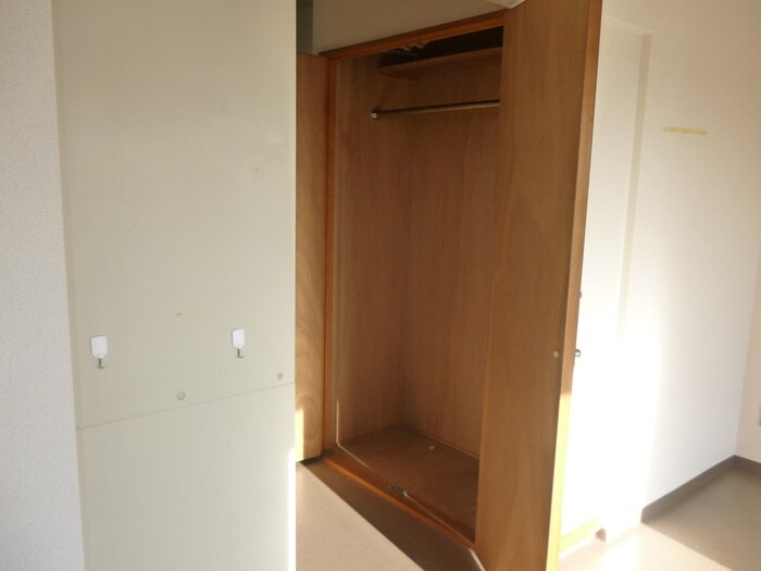 物件内観写真7　(収納)