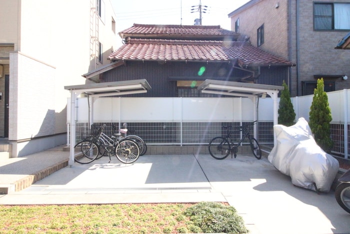 物件外観写真5　(駐輪場)