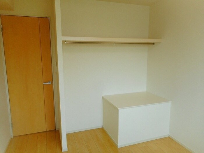 物件内観写真13　(収納)