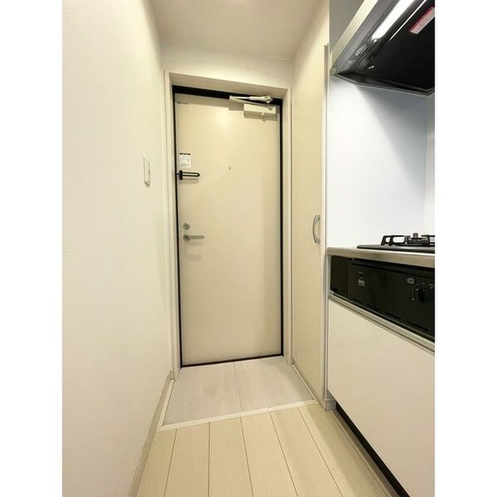 物件内観写真12　(玄関)