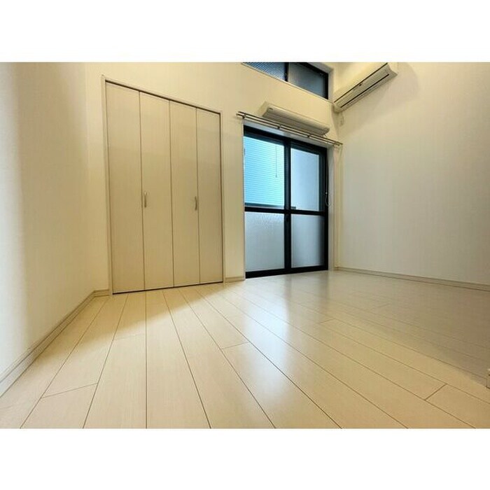 物件内観写真15　(居室)