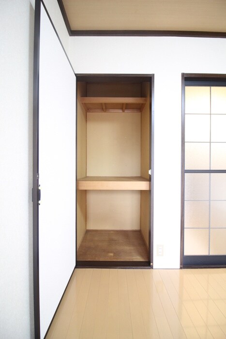 物件内観写真18　(収納)