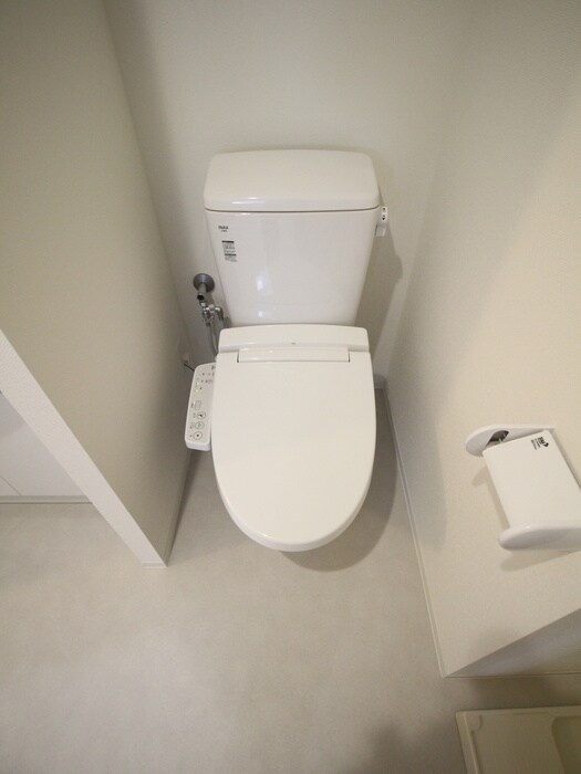 物件内観写真8　(トイレ)