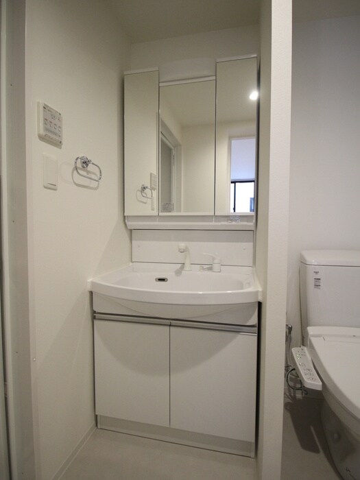 物件内観写真9　(洗面)