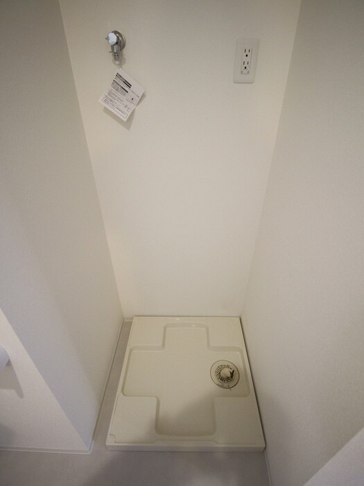 物件内観写真10　(洗濯機置場)