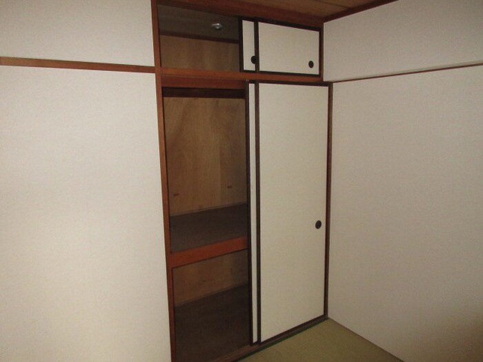物件内観写真10　(収納)