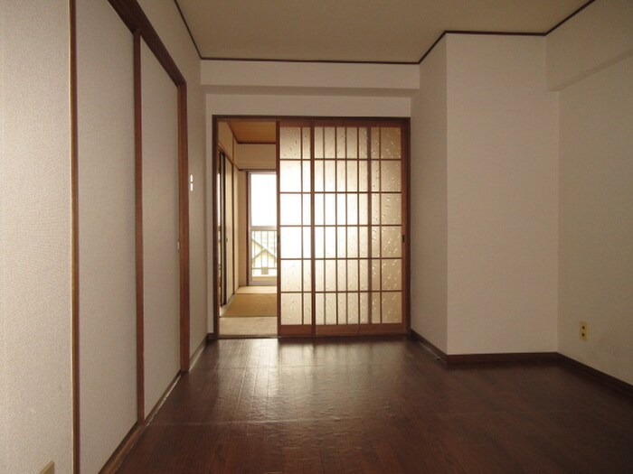 物件内観写真21　(廊下)