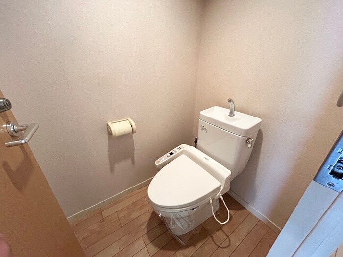 物件内観写真11　(トイレ)