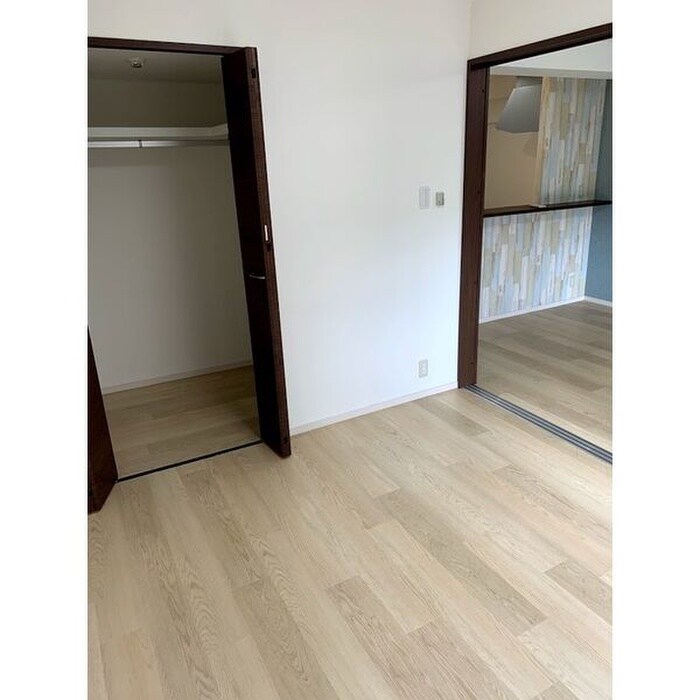 物件内観写真13　(居室)