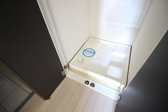 物件内観写真20　(洗濯機置場)