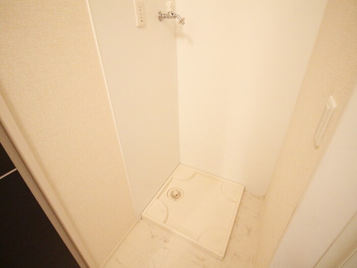 物件内観写真14　(洗濯機置場)