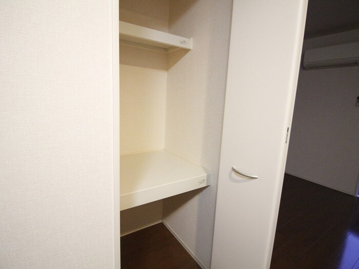 物件内観写真15　(収納)
