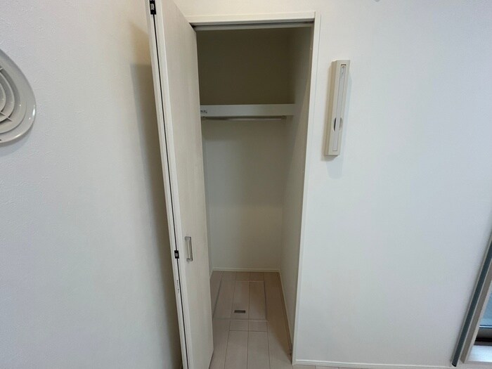 物件内観写真12　(収納)