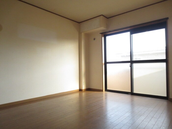 物件内観写真4　(居室)