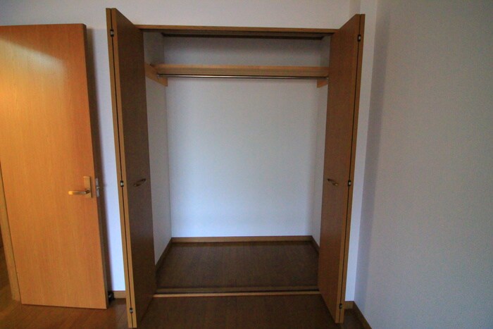 物件内観写真16　(収納)
