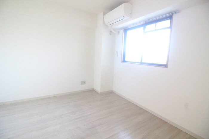 物件内観写真11　(居室)