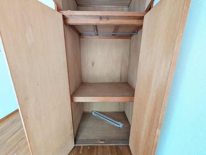 物件内観写真12　(収納)