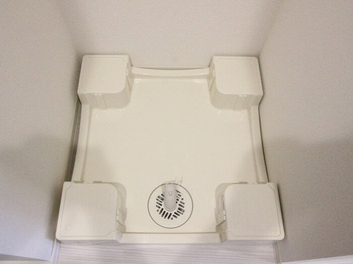 物件内観写真14　(洗濯機置場)