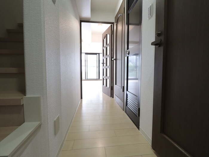 物件内観写真9　(廊下)