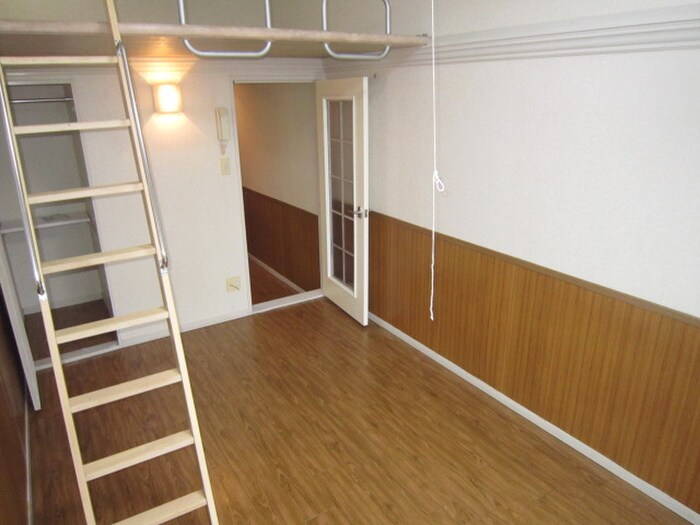 物件内観写真6　(居室)